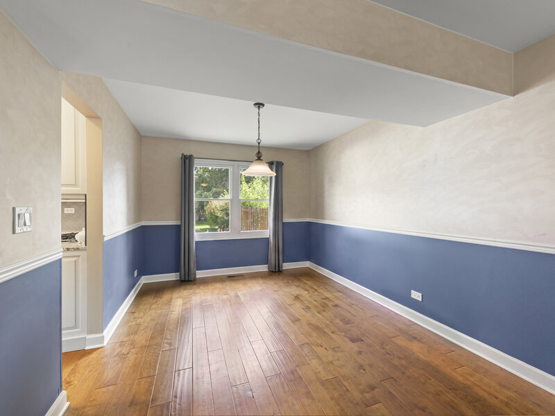 1608 Lois Ann Lane Naperville IL 60563