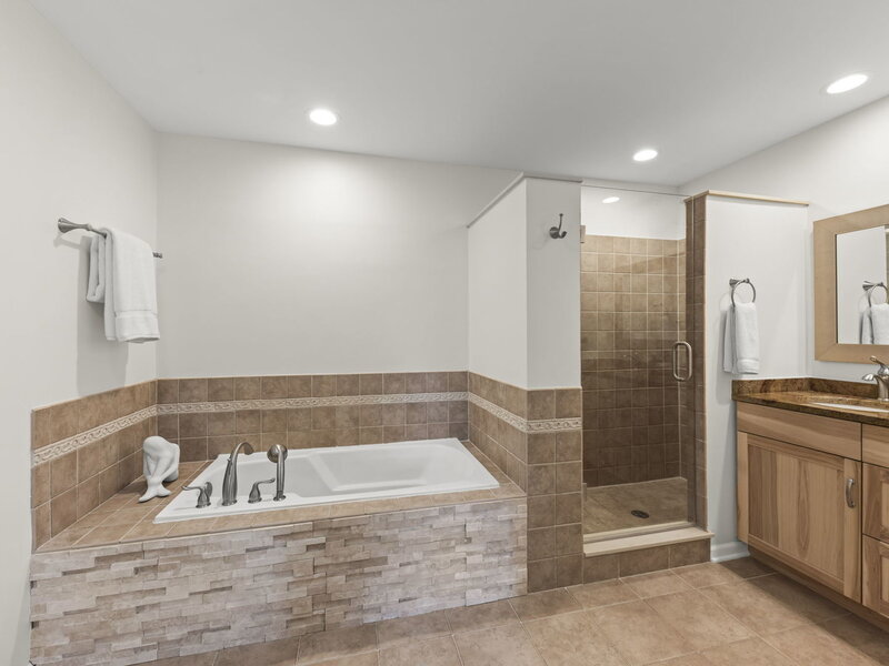 1608 Lois Ann Lane Naperville IL 60563