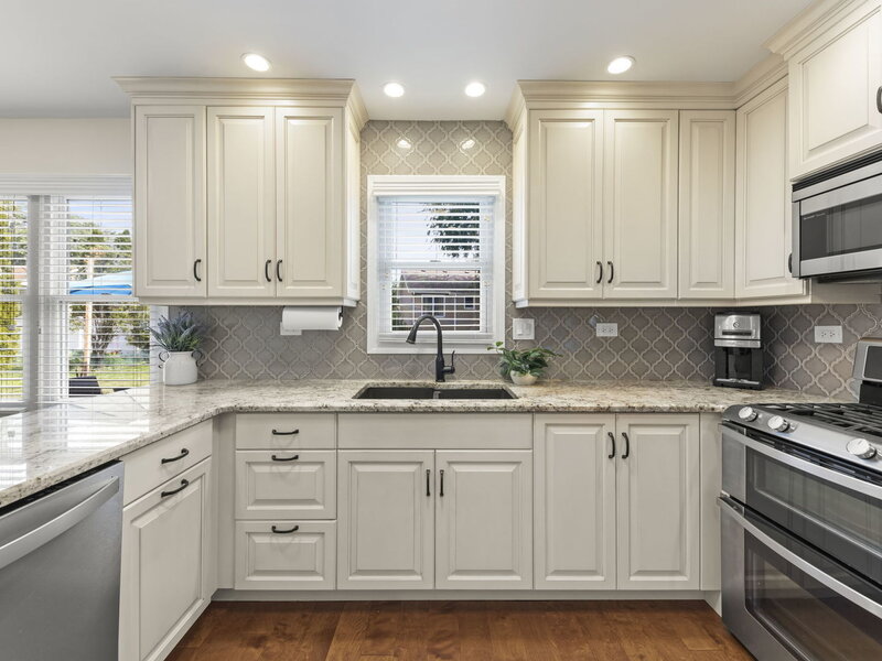 1608 Lois Ann Lane Naperville IL 60563