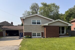 Photo of 7909 W 93rd Street Hickory Hills IL 60457