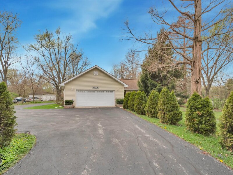 23336 S Kings Road Steger IL 60475
