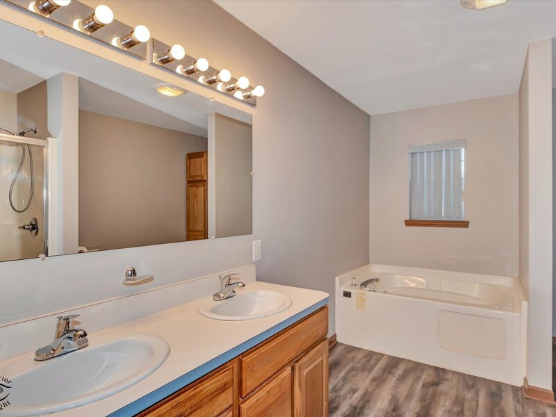 23336 S Kings Road Steger IL 60475