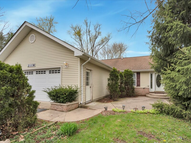 23336 S Kings Road Steger IL 60475