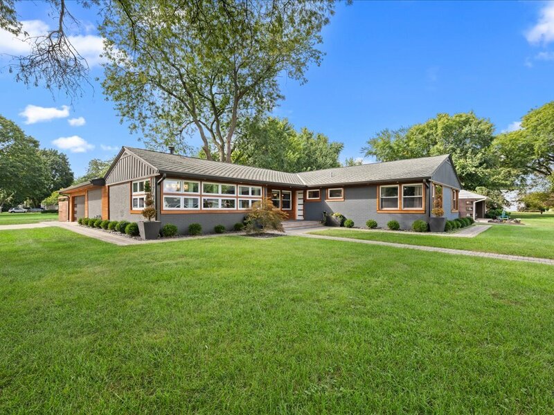 1720 Garfield Avenue Aurora IL 60506