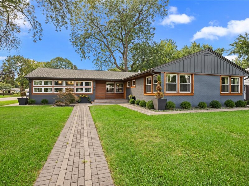 1720 Garfield Avenue Aurora IL 60506