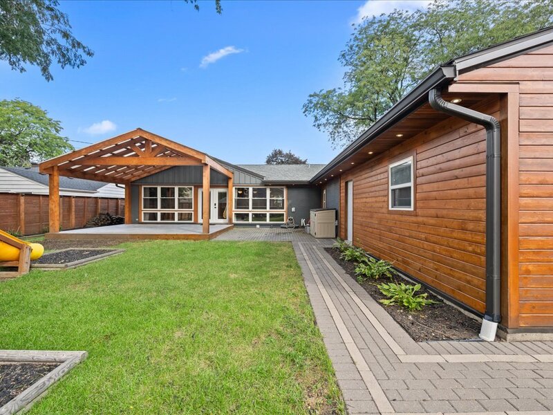 1720 Garfield Avenue Aurora IL 60506
