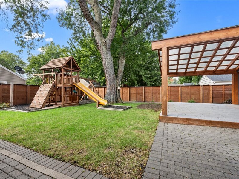 1720 Garfield Avenue Aurora IL 60506
