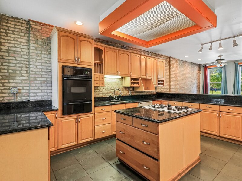 10540 S Maryland Avenue Chicago IL 60628