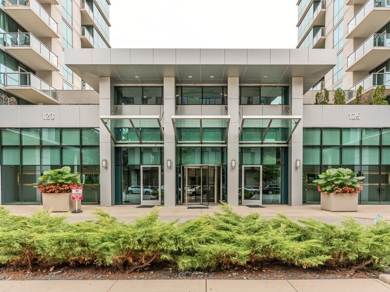 123 S Green Street Chicago IL 60607