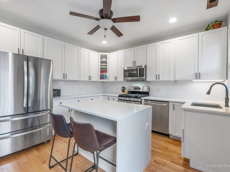 4512 S Greenwood Avenue Chicago IL 60653