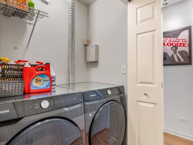 4512 S Greenwood Avenue Chicago IL 60653