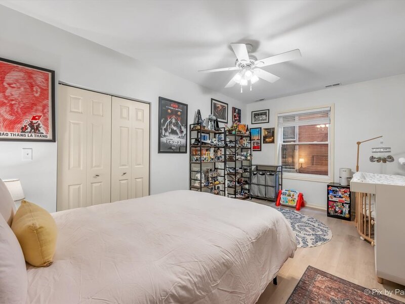 4512 S Greenwood Avenue Chicago IL 60653