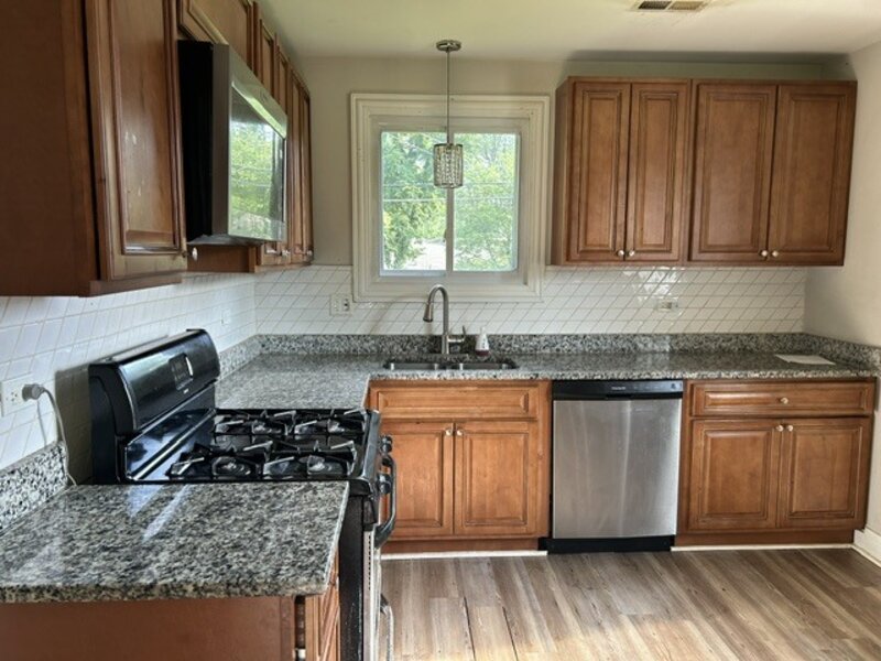 16 Sauk Trail Park Forest IL 60466
