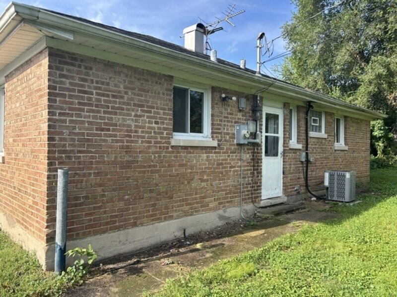 16 Sauk Trail Park Forest IL 60466