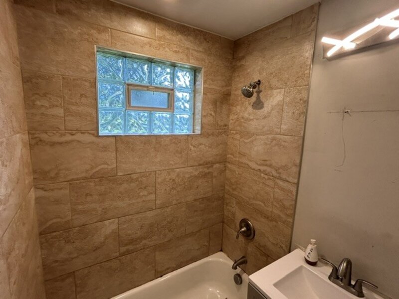 16 Sauk Trail Park Forest IL 60466