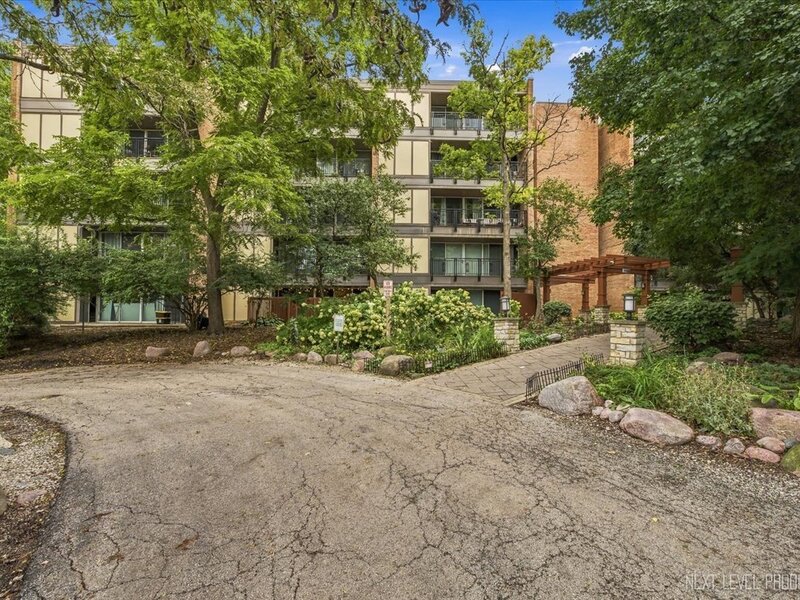 5900 Oakwood Drive Lisle IL 60532