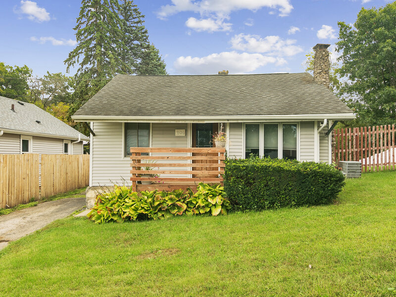 5506 E Lake Shore Drive Wonder Lake IL 60097
