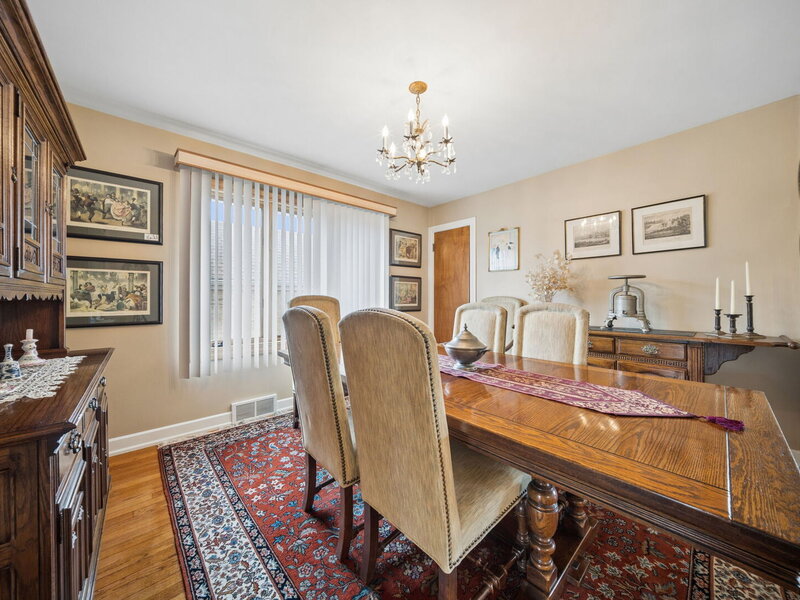 6647 N Crawford Avenue Lincolnwood IL 60712