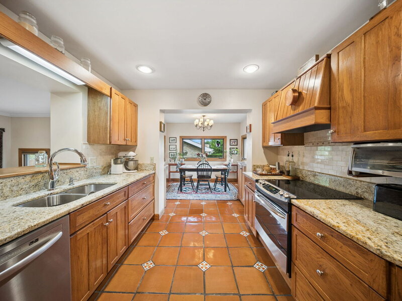 6647 N Crawford Avenue Lincolnwood IL 60712