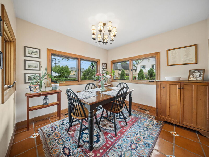 6647 N Crawford Avenue Lincolnwood IL 60712
