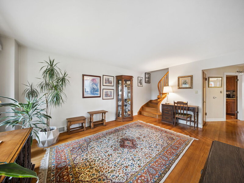 6647 N Crawford Avenue Lincolnwood IL 60712