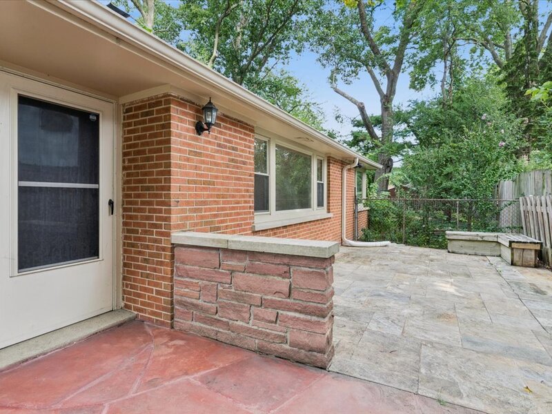 2392 Manor Lane Park Ridge IL 60068