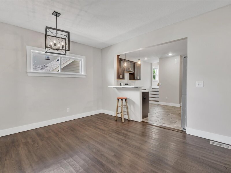 737 Grant Street Bettendorf IA 52722