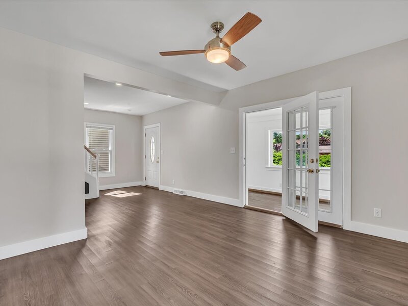 737 Grant Street Bettendorf IA 52722