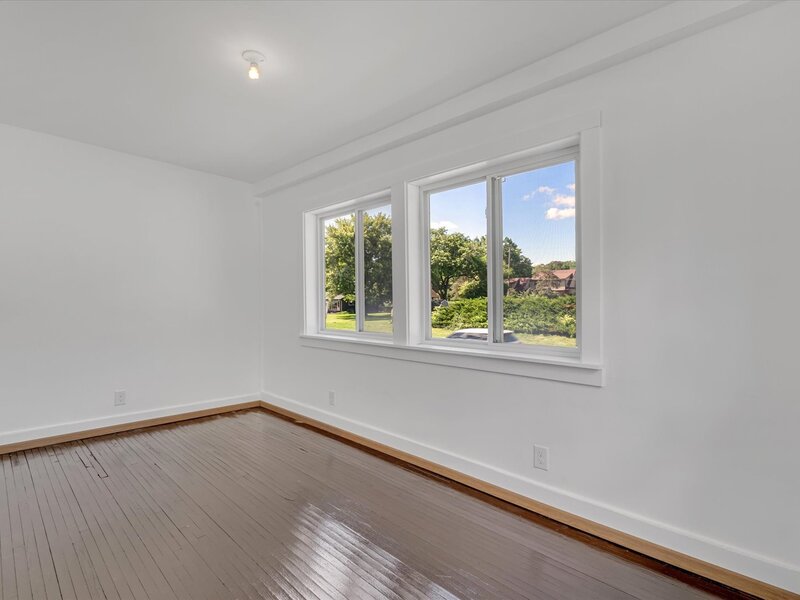 737 Grant Street Bettendorf IA 52722