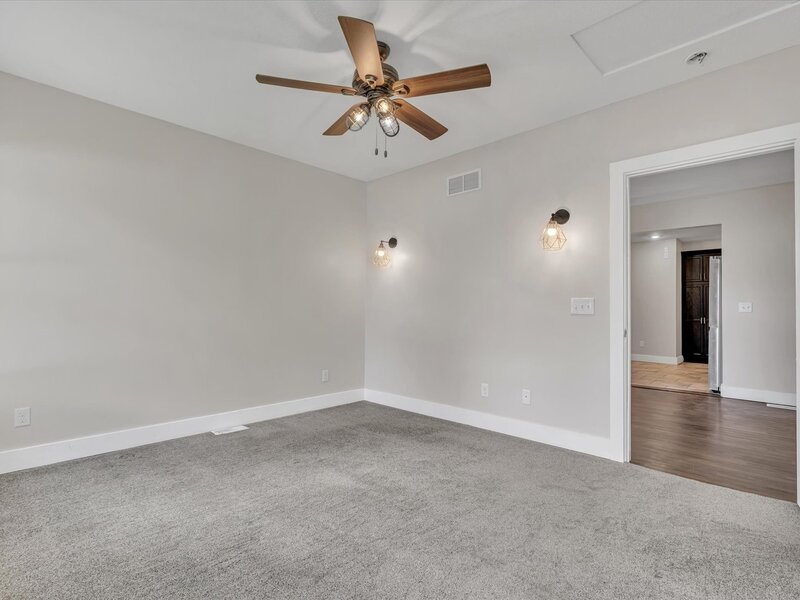 737 Grant Street Bettendorf IA 52722