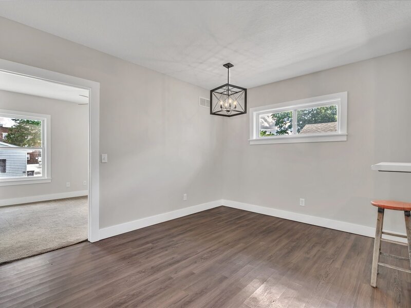 737 Grant Street Bettendorf IA 52722