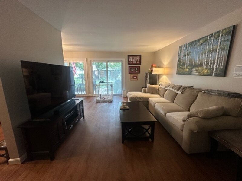 109 Sussex Circle Schaumburg IL 60193