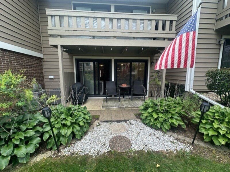 109 Sussex Circle Schaumburg IL 60193