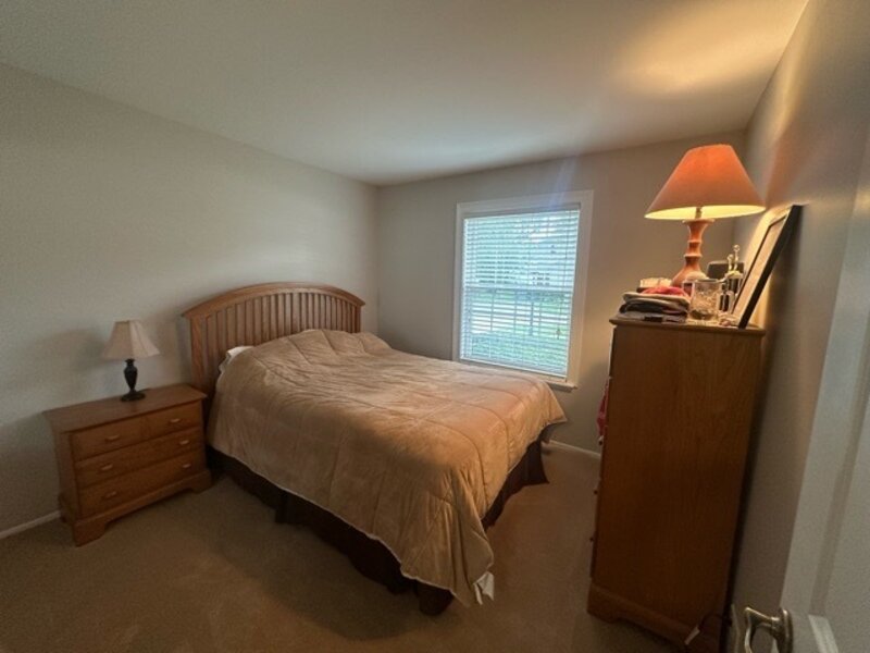 109 Sussex Circle Schaumburg IL 60193