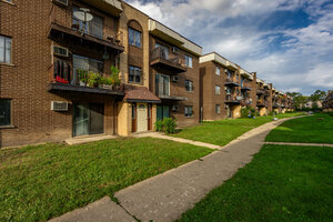 Photo of 10429 Dearlove Road Glenview IL 60025 Unit 4