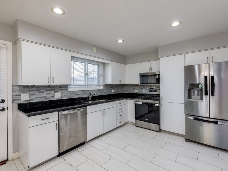 7851 W Church Street Morton Grove IL 60053