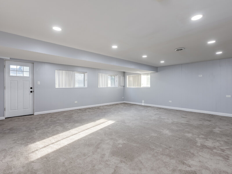 7851 W Church Street Morton Grove IL 60053