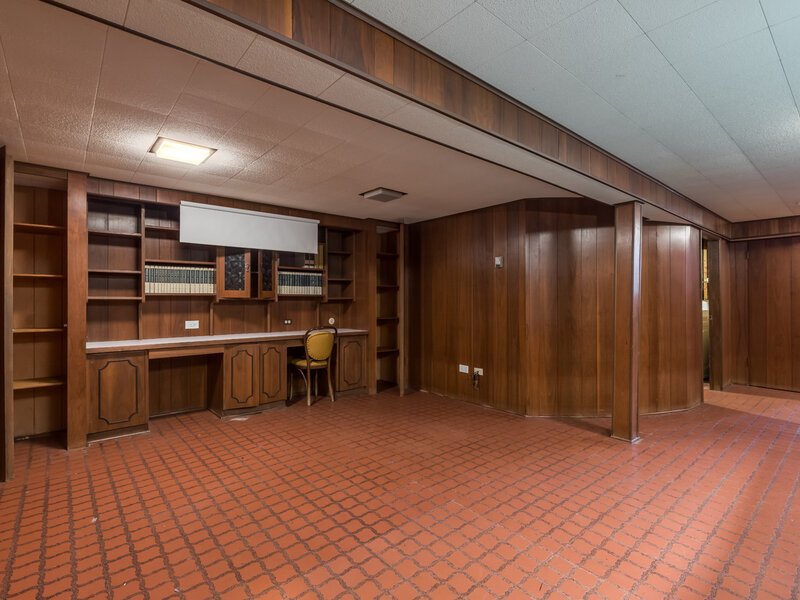 7851 W Church Street Morton Grove IL 60053
