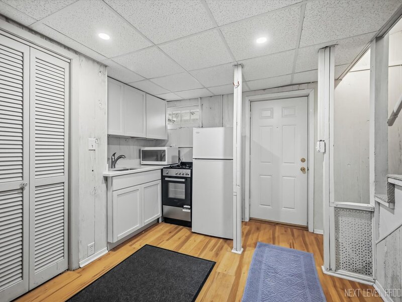 609 S 5th Avenue St. Charles IL 60174