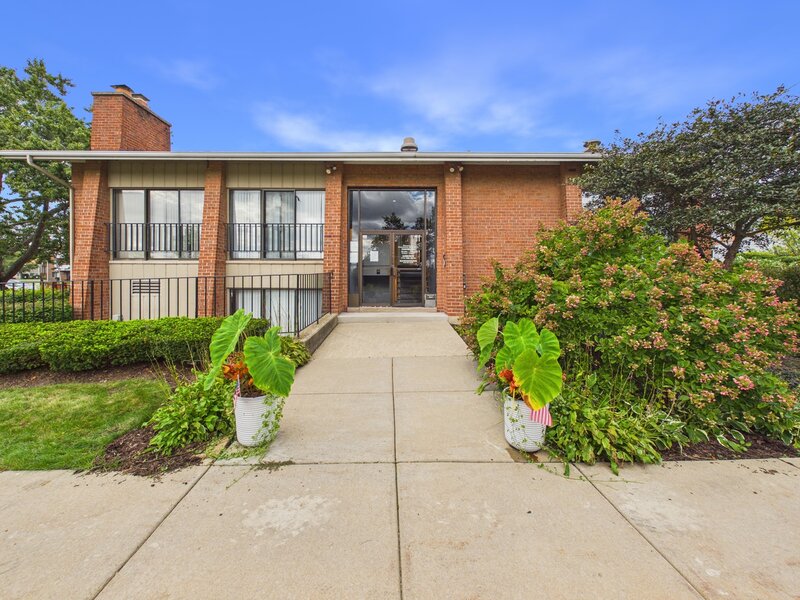 500 Bayside Drive Palatine IL 60074