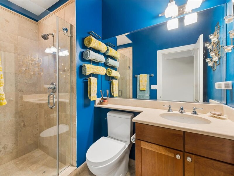 2454 W Foster Avenue Chicago IL 60625