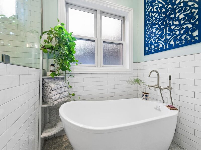 2454 W Foster Avenue Chicago IL 60625