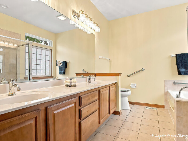2231 Wilshire Court Grayslake IL 60030
