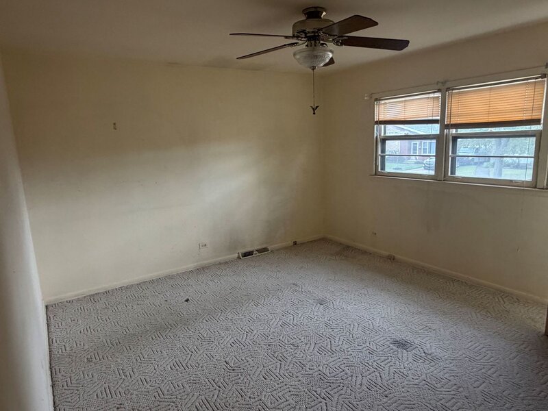 15239 Hamlin Avenue Midlothian IL 60445