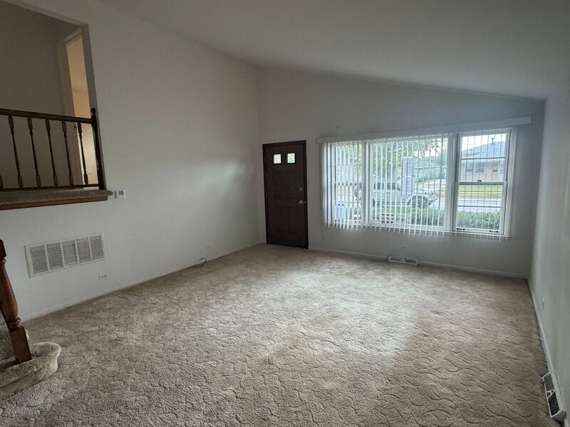 15239 Hamlin Avenue Midlothian IL 60445