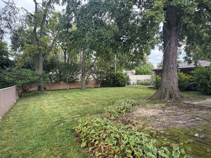 15239 Hamlin Avenue Midlothian IL 60445