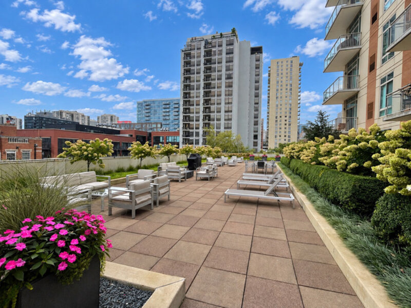 230 W Division Street Chicago IL 60610