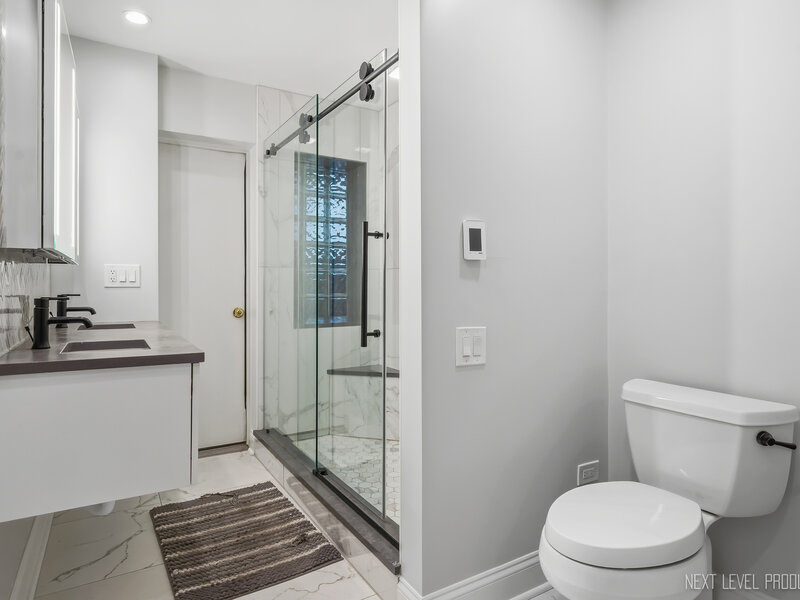 2013 W Concord Place Chicago IL 60647
