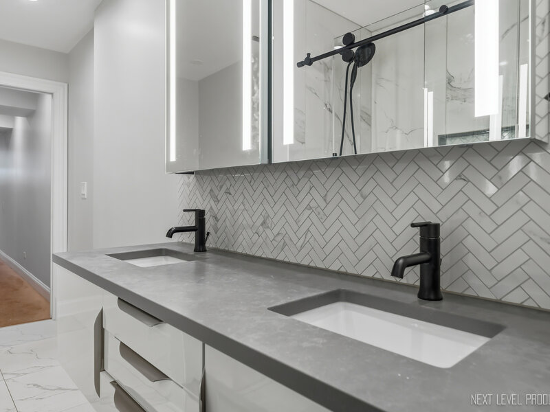 2013 W Concord Place Chicago IL 60647