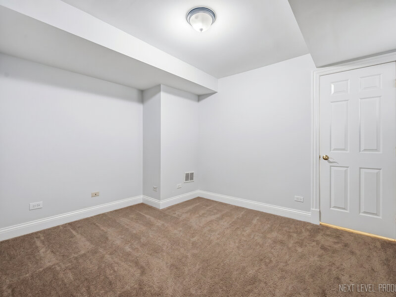 2013 W Concord Place Chicago IL 60647